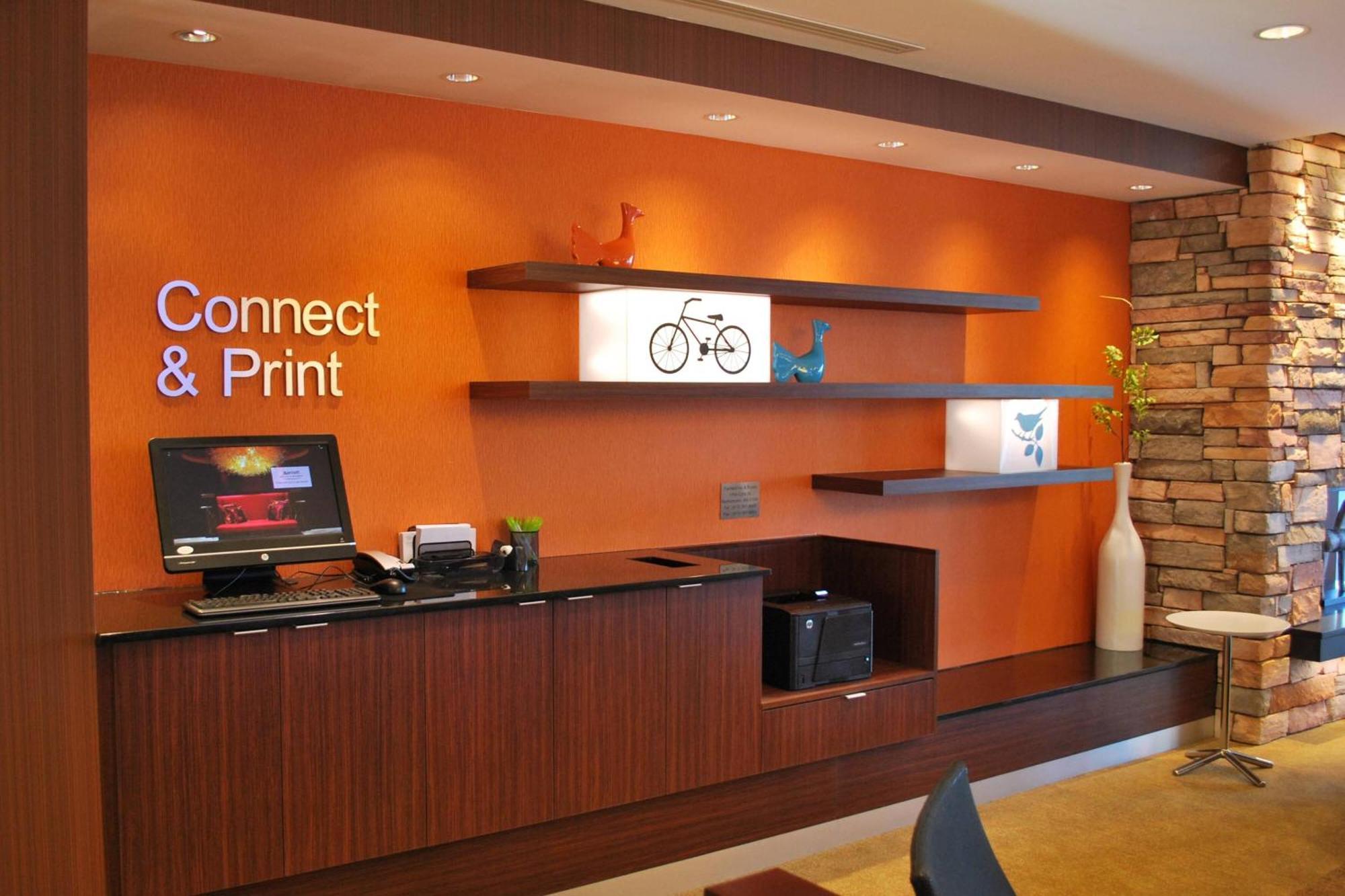 Fairfield Inn & Suites By Marriott Springfield Northampton/Amherst Экстерьер фото
